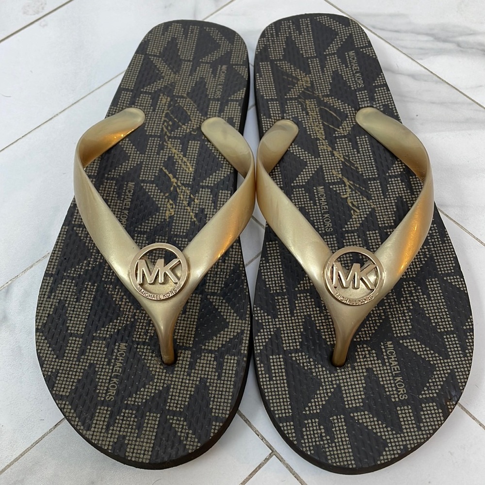 Michael Kors Flip Flops Size 8